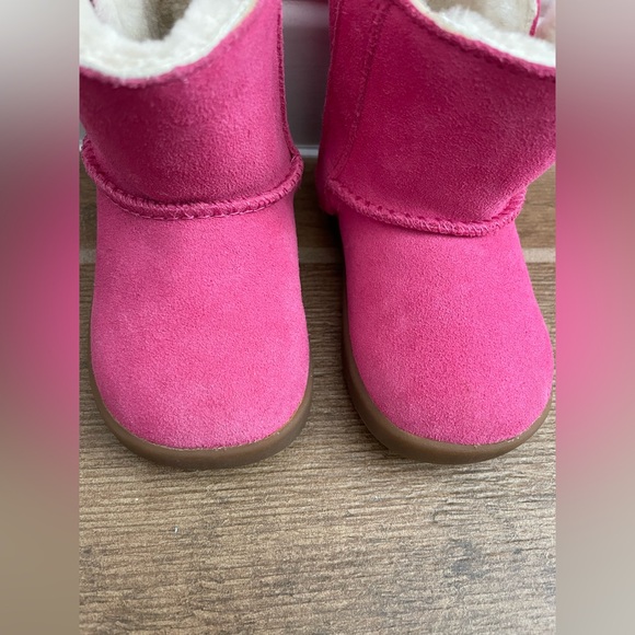 UGG Toddler Girl Pink Size 04/05 Keelan Boots - Picture 6 of 16